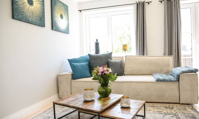 Feldafing Appartement | NEW Stylish Apartment - up to 8 Guests - Terrace -bbq