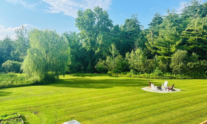 Accord Maison | NEW: Stylish, clean and comfortable 4-bedroom country home located in Accord