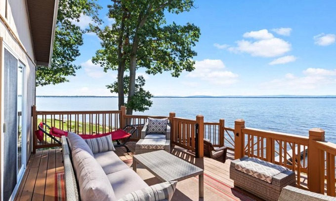 North Bay Maison | NEW! Sweeping Views with our Lakefront Cottage!