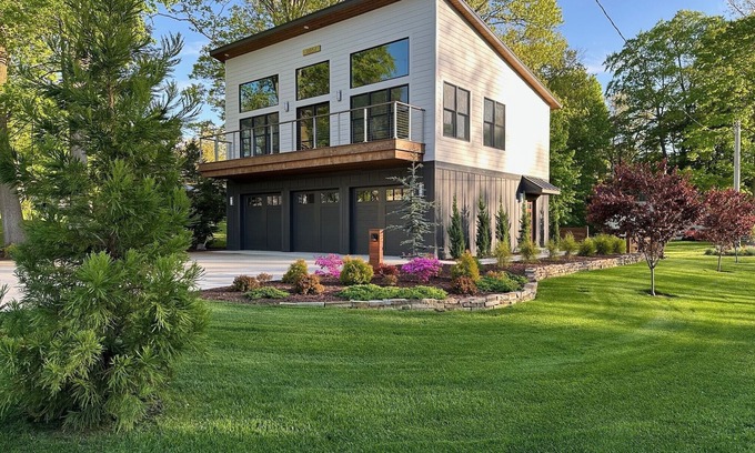 Ferrysburg Maison | New - The Treehouse on Smith's Bayou - Spring Lake, Grand Haven