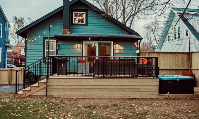 Saugerties Maison | New! Thoughtful and Cozy Craftsman Waiting for You! Walk to village center!