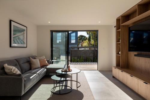 Linwood Appartement | New Three Bedroom Townhouse - Walk to the CBD!