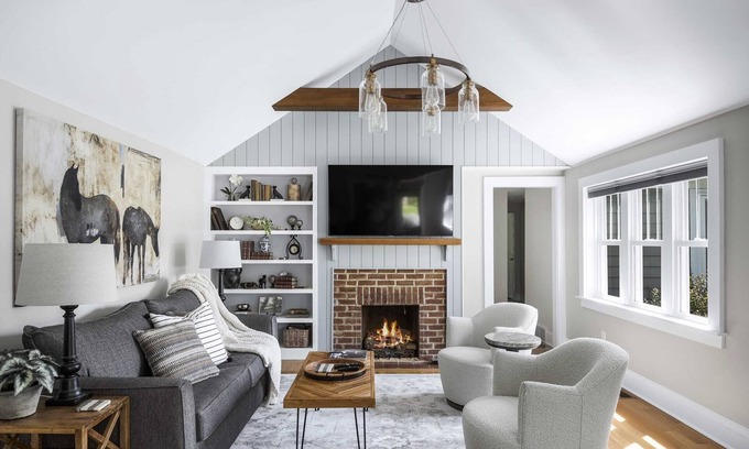 Skaneateles Maison | New to Rental market-3 Bed/2.5 Bath-Pet Friendly!