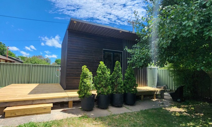 Dickson Maison | New to VRBO: Enchanting Tiny Home in Vibrant Dickson