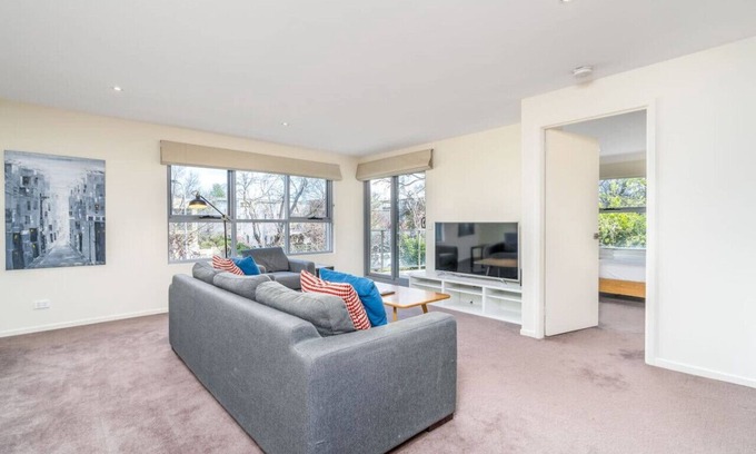 Turner Appartement | New to VRBO: Modern 2BR 2BA Apartment Close to City & ANU