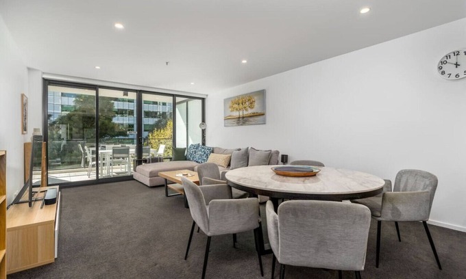 City East Appartement | New to VRBO: Modern 2BR APT in Highgate Executive Apartment