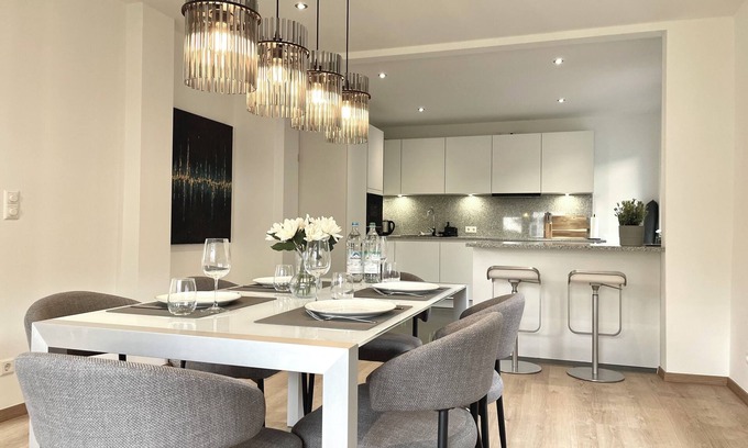 Gross Buchholz Maison | NEW: Top vacation home in Hanover, 120 sqm - modern, quiet. Close to the trade fair & city center.