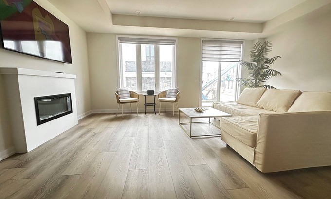 Oakville Maison | New townhouse for rent - 4 Bedrooms, 3.5 baths, 2 Car garage, WFH setup.