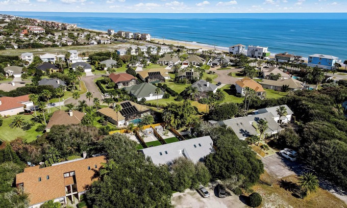 Maleza Baja Maison | New Trends in Ramey Aguadilla