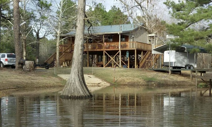 Vivian Cabine | NEW WATER FRONT cabin on North Caddo Lake- private boat launch, dock, much more!