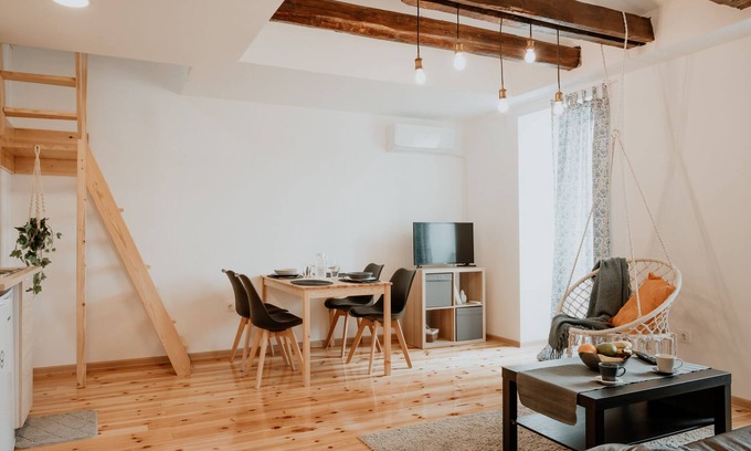 Sofia City Center Appartement | NEW✦ Your BoHo 2-Floor Flat ♥ | Center | 2BR+AC+TV+Ktcn