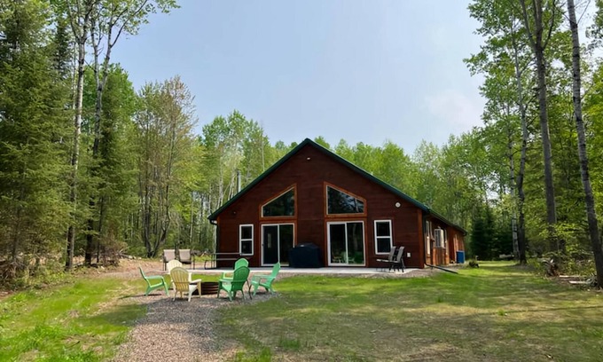 Phillips Cabine | New Construction Cabin - Waterfront, Wooded, on ATV/Snowmobile trails