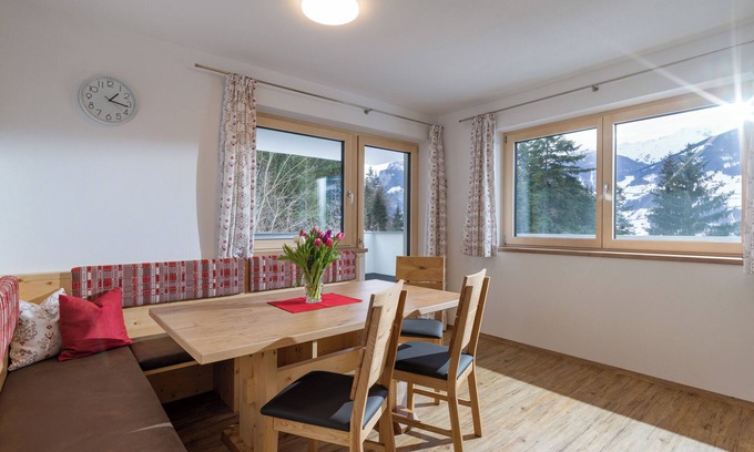 Ramsau im Zillertal Appartement | Newly built in 2020, modern furnishings, quiet location, 2 bathrooms, sauna(May 2025)