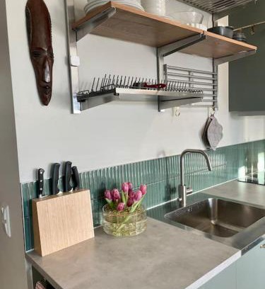 Blockhusudden Appartement | Newly built bright apartment, close to everything If you want to visit Stockholm, you will find the perfect accommodation here! Ferry line 80 makes it very convenient and easy to get to the city center