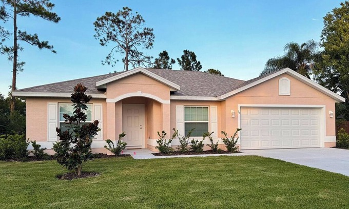 Palm Coast Maison | Newly Built, Clean and quiet neighbourhood, 8 min drive to the beach