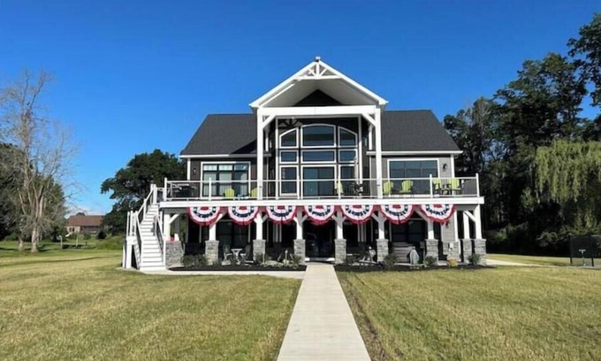 Hunt Maison | Newly Built - Dream Lake House - Silver Lake, NY