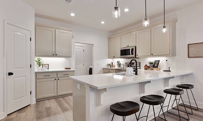 College Station Maison | Newly built home minutes from Texas A&M campus