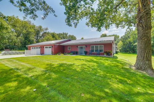 Morrison Maison | Newly Built Home Near Morrison Rockwood State Park