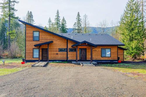 Brightwood Chalet De Ski | Newly built Modern Chalet at Mt. Hood Village