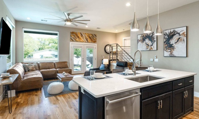 Chestnut Maison | Newly Built Poolside Home w Balcony BBQ