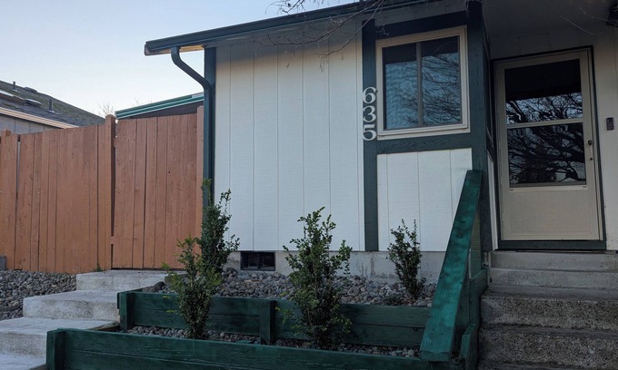 Lacey Maison | Newly furnished house near Nisqually/JBLM/Oly-3 bed-WiFi -covered deck- pets ok