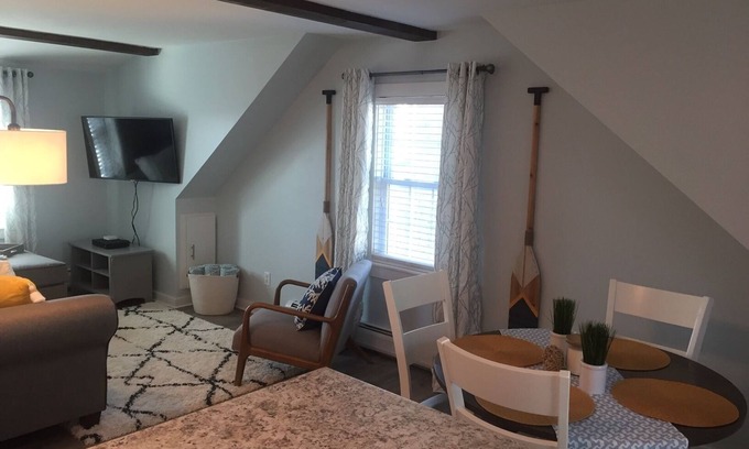 Camp Ellis Appartement | Une chambre nouvellement meublée à quelques pas de Ferry Beach