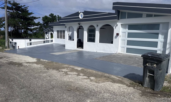 Aguadilla Maison | Newly Modern Cozy Home!