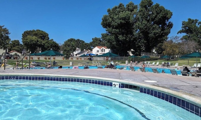 University Park Maison | Newly Remodeled 3-bedroom Entire-Family-House in Irvine with a Large Yard