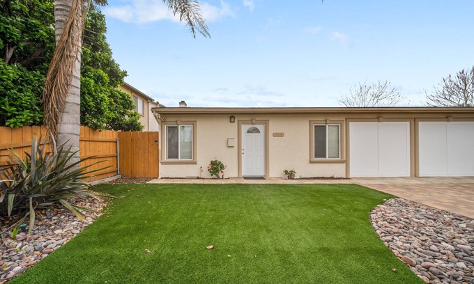 Imperial Beach Maison | Newly remodeled 2 bedroom house fast wifi in Imperial Beach