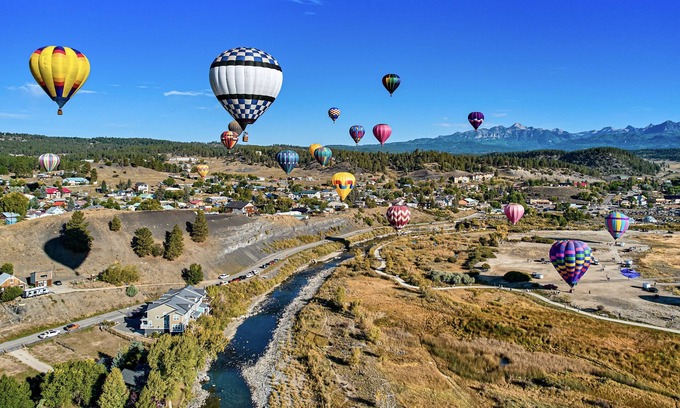 Pagosa Springs Maison | Newly remodeled riverside location a stroll from all which Pagosa has to offer!