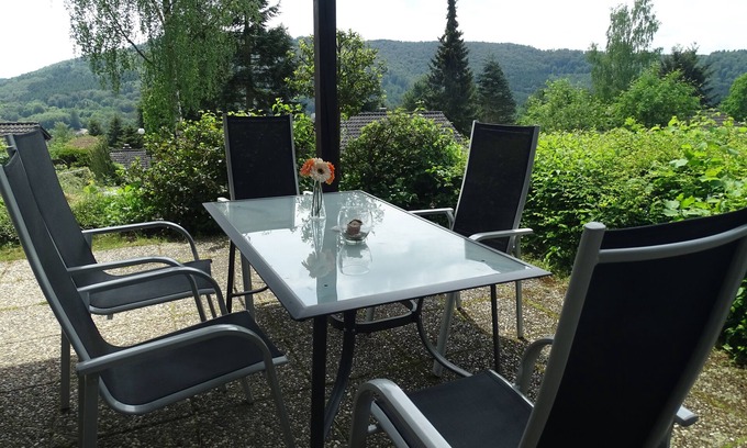 Hamm Maison | Chalet, récemment rénové, avec de supers équipements entre la forêt et le lac.