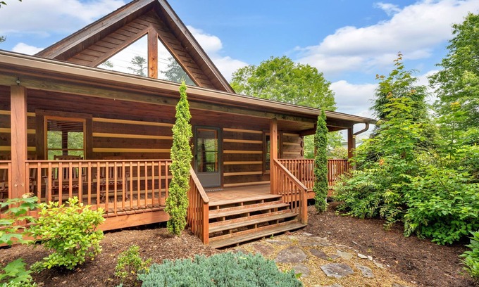 Newland Cabine | Newly Renovated-2BR/2BA Near Grandfather Mtn