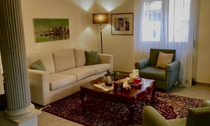 Volos City Centre Maison | Newly renovated 3 bedroom home with easy parking in volos