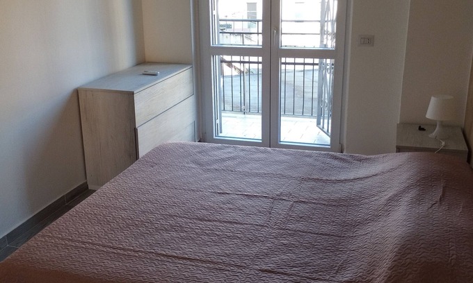 Greco Maison | Newly renovated apartment in serviced area