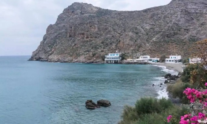 Lentas Appartement | Newly renovated apartment right on the beach in Lentas