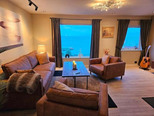 Haram Appartement | Newly renovated apartment in beautiful Haramsøy