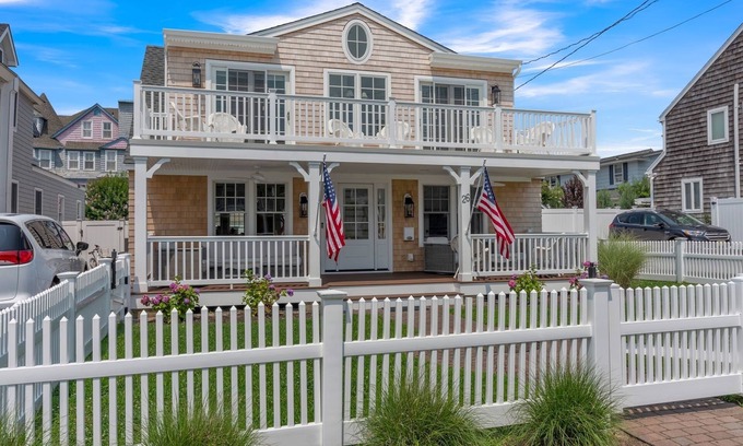 Avon Maison | Newly Renovated Bay Head Family Escape Steps to Quiet Beach with Pool