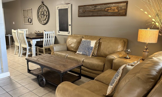 Navarre Maison | Newly Renovated Close to the Beach