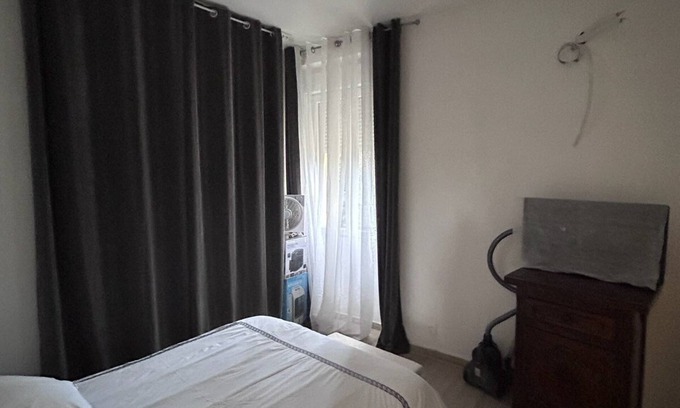 Euromed - La Joliette Appartement | Newly renovated, comfortable apartment close to all amenities.