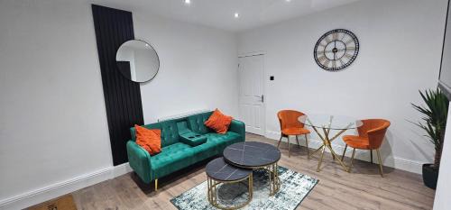 Burnley Maison | Newly renovated cosy home BB10