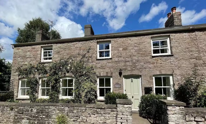 Talybont-on-Usk Maison | Newly renovated cottage & great location! Space for 10