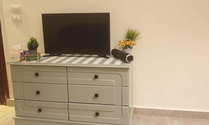 Bab Sharqi Appartement | Newly renovated cozy studio 2 min 2 SEA