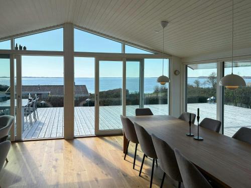 Ronde Maison | Newly Renovated Holiday Home With Aarhus Bay Views
