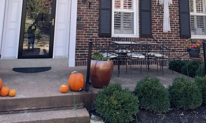 University City Maison | Newly renovated main home in upscale neighborhood.