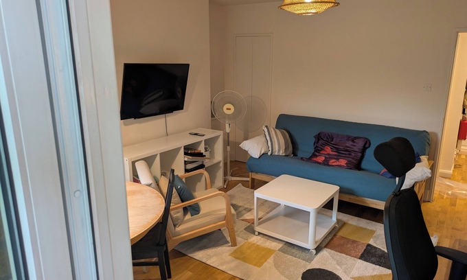 Evelyn Appartement | Newly renovated near river, zone 2 quiet and cozy apartment , sleeps 4