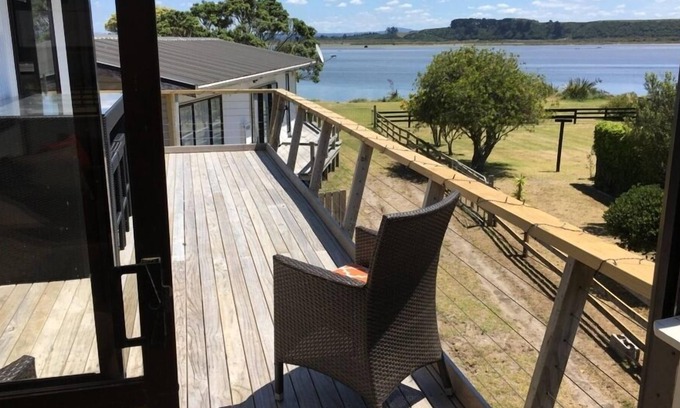 Pukehina Maison | Récemment rénové et magnifique! L'été est toujours là!