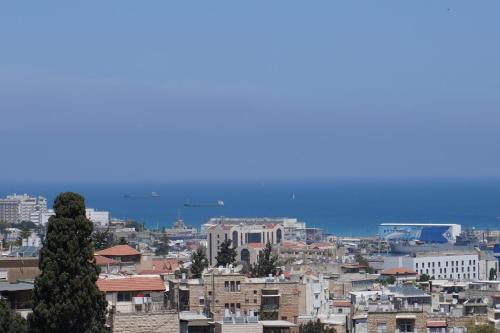 Haifa Appartement | Newly Renovated Oasis in the Heart of Haifa