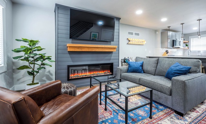 Lawrenceville Maison | Newly renovated retreat in the heart of Lawrenceville with parking and a yard!