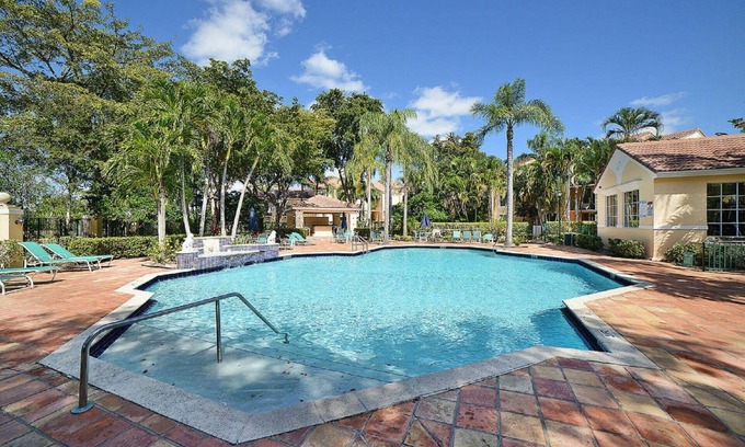 Villages of Palm Beach Lakes Copropriété | Condo West Palm Beach récemment rénové