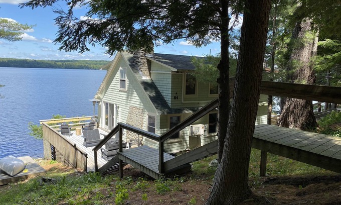 Jefferson Cottage | Newly Renovated Waterfront House on Lake Damariscotta; Only 2 summer weeks left!